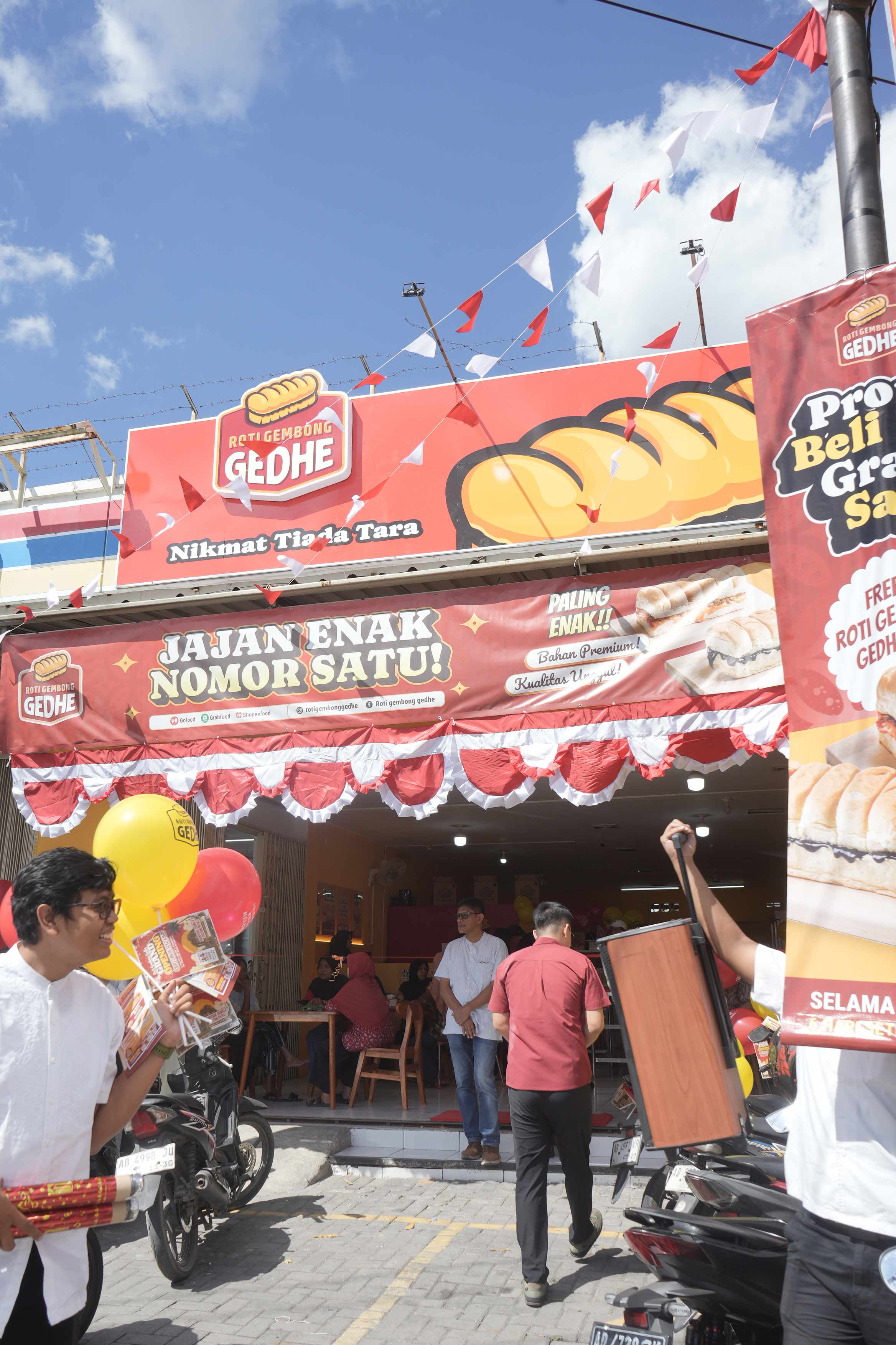 Grand Opening Roti Gembong Gedhe Jalan Solo KM 11